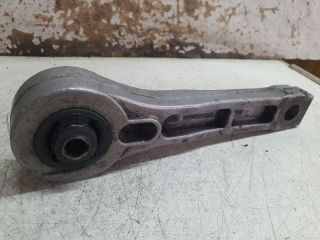 bontott VW TOURAN Motor Tartó Bak (Fém)