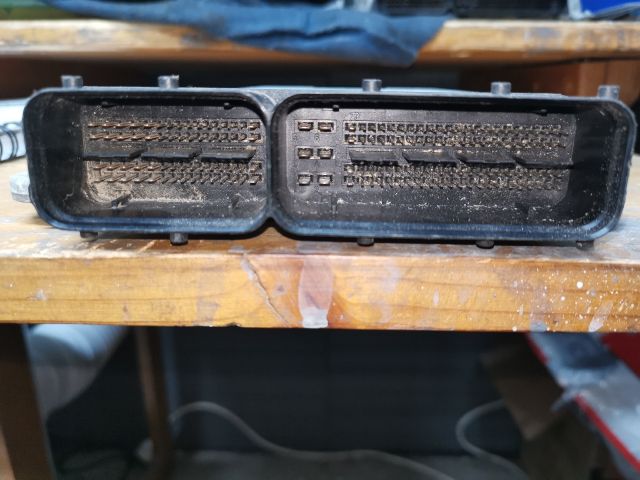 bontott VW TOURAN Motorvezérlő