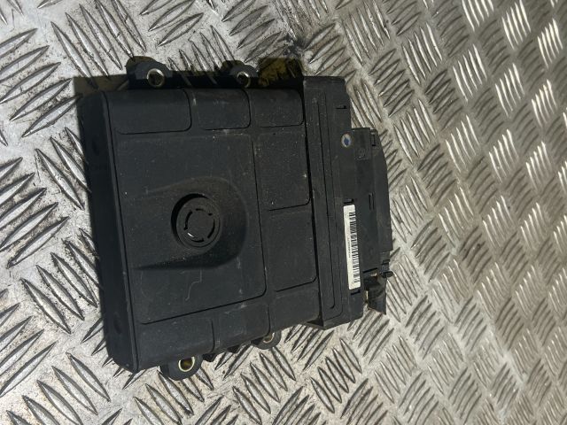 bontott VW TOURAN Motorvezérlő