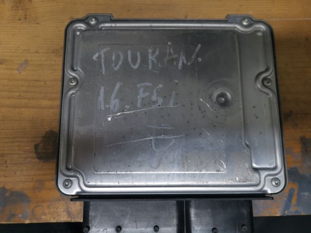 bontott VW TOURAN Motorvezérlő