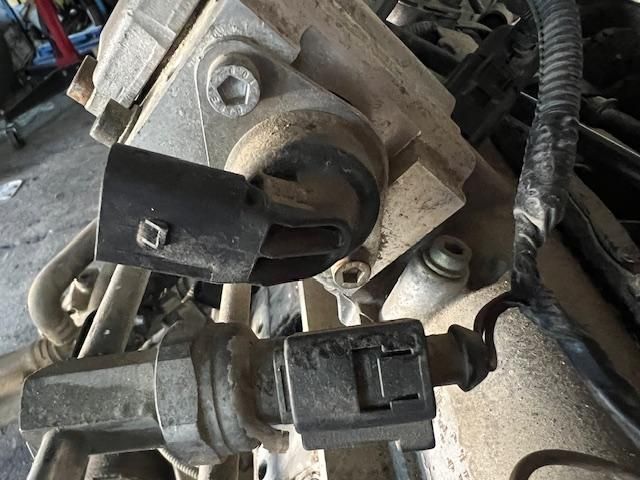 bontott VW TOURAN Nagynyomású Szivattyú