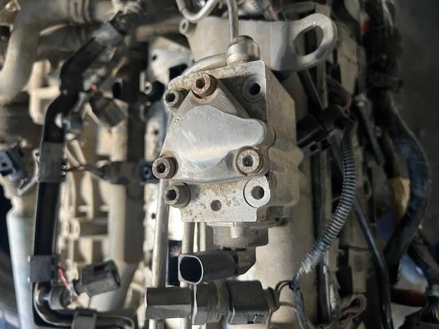 bontott VW TOURAN Nagynyomású Szivattyú