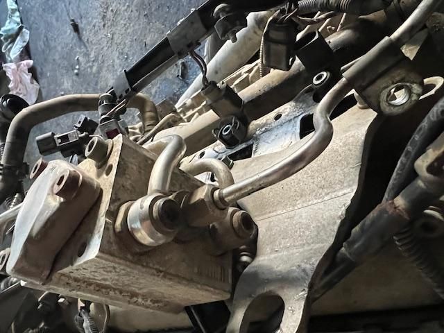 bontott VW TOURAN Nagynyomású Szivattyú