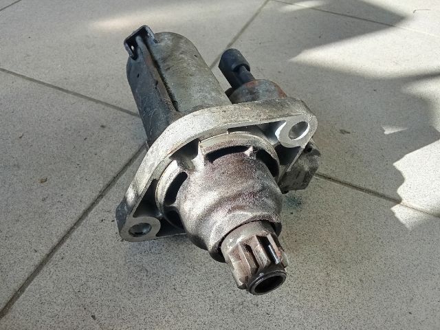 bontott VW TOURAN Önindító