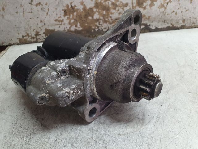 bontott VW TOURAN Önindító