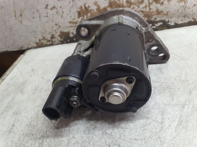 bontott VW TOURAN Önindító