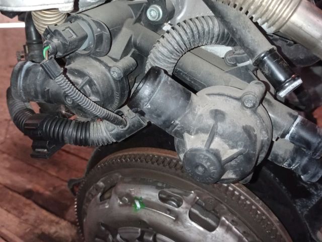 bontott VW TOURAN Termosztátház