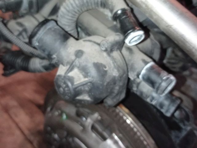 bontott VW TOURAN Termosztátház