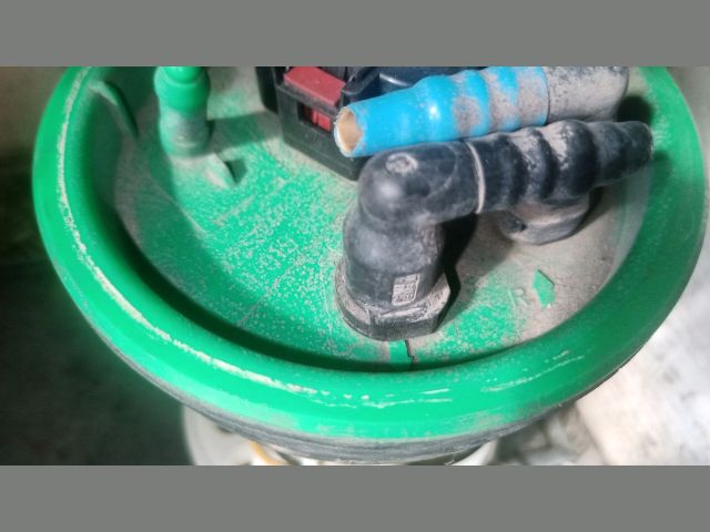 bontott VW TOURAN Üzemanyag Szivattyú