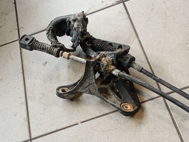 bontott VW TOURAN Váltó Kulissza