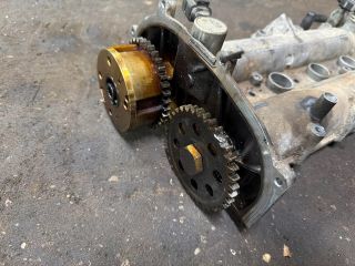 bontott VW TOURAN Vezérműtengely Ház