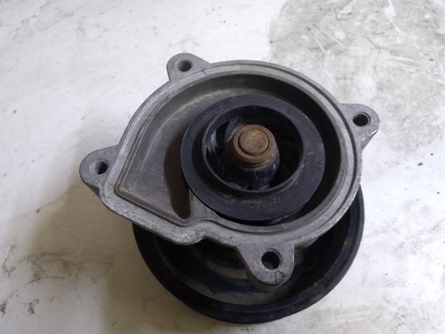 bontott VW TOURAN Vízpumpa