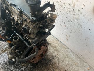 bontott VW TOURAN Motor (Fűzött blokk hengerfejjel)