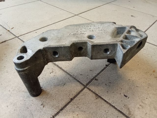 bontott VW TOURAN Motor Tartó Bak (Pozíciófüggetlen)