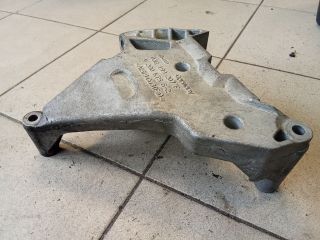 bontott VW TOURAN Motor Tartó Bak (Pozíciófüggetlen)