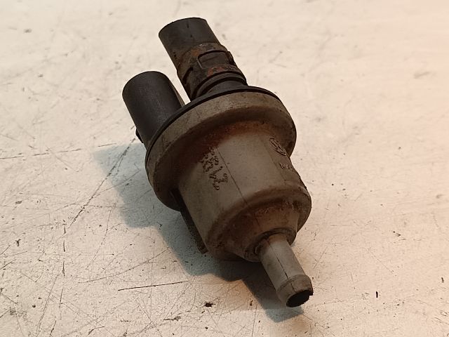 bontott VW TOURAN Tankszellőztető Szelep