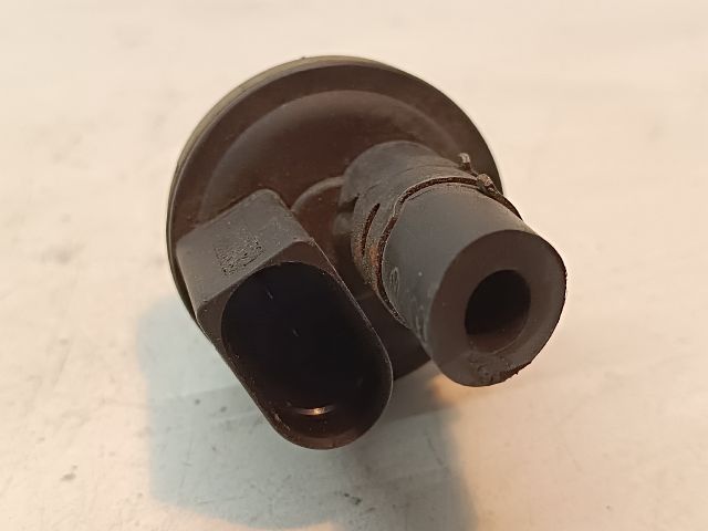 bontott VW TOURAN Tankszellőztető Szelep