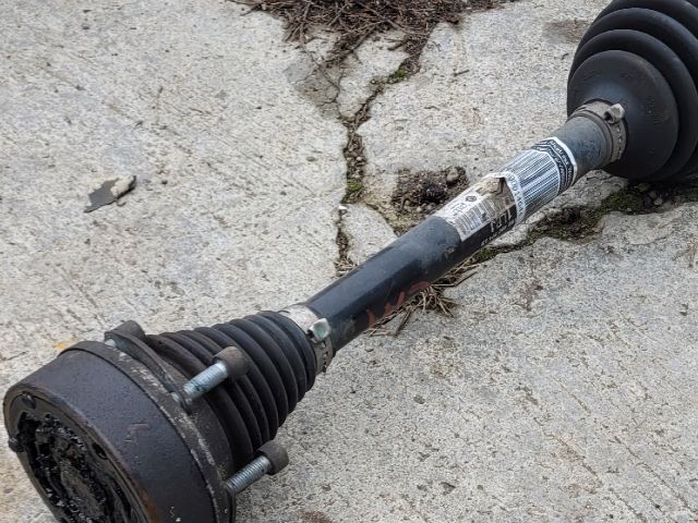 bontott VW TOURAN Bal Féltengely