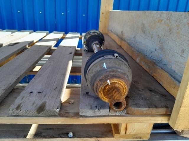 bontott VW TOURAN Bal Féltengely