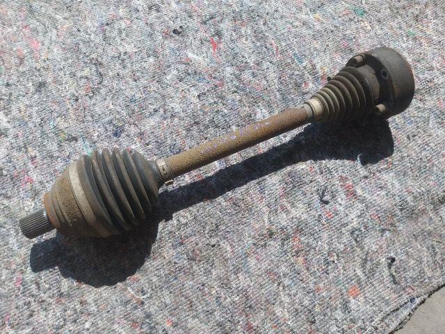 bontott VW TOURAN Bal Féltengely