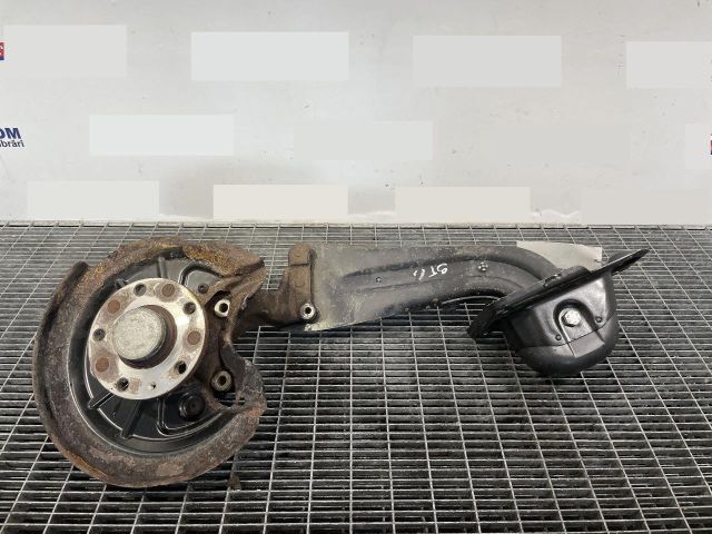 bontott VW TOURAN Bal hátsó Csonkállvány