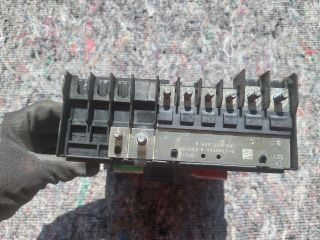 bontott VW TOURAN Biztosítéktábla Motortér