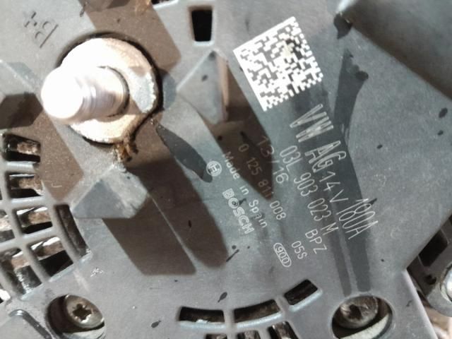 bontott VW TOURAN Generátor