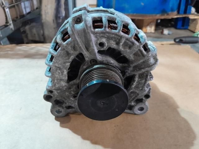 bontott VW TOURAN Generátor