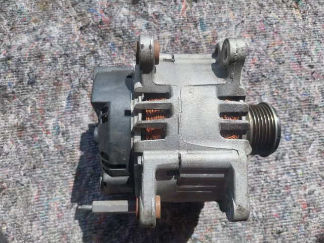 bontott VW TOURAN Generátor