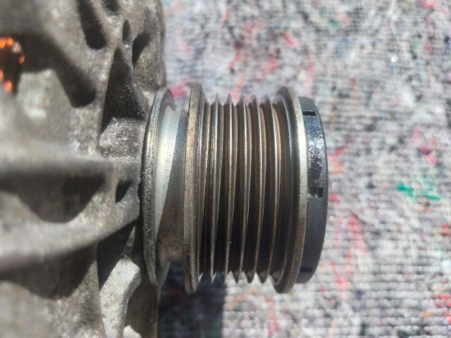 bontott VW TOURAN Generátor