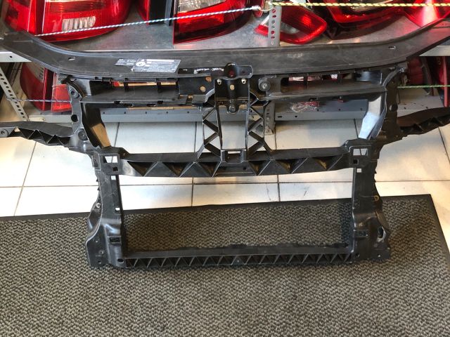 bontott VW TOURAN Homlokfal (Üres lemez)