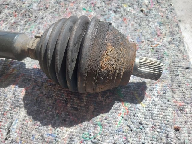 bontott VW TOURAN Jobb Féltengely