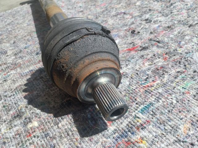 bontott VW TOURAN Jobb Féltengely