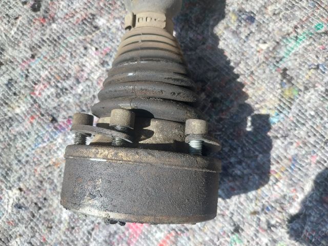 bontott VW TOURAN Jobb Féltengely