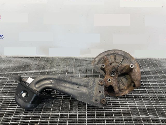 bontott VW TOURAN Jobb hátsó Csonkállvány