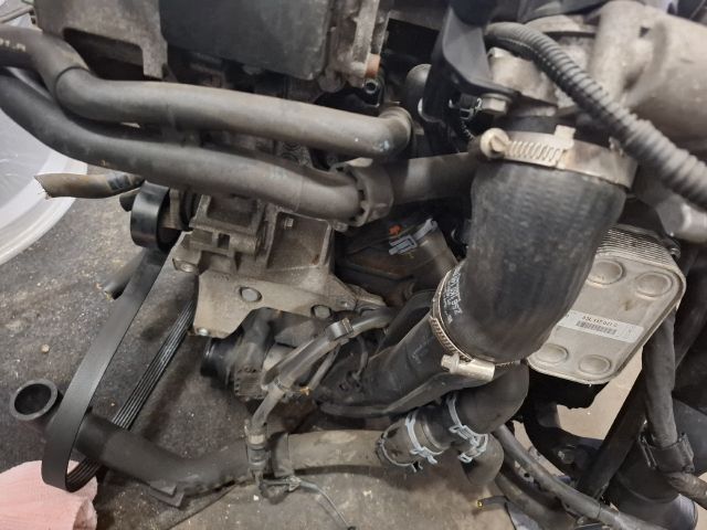 bontott VW TOURAN Komplett Motor (Segédberendezésekkel)