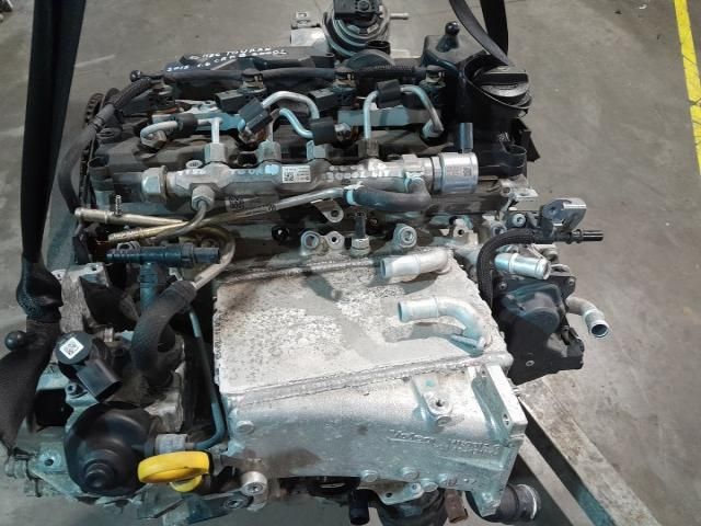 bontott VW TOURAN Motor (Fűzött blokk hengerfejjel)