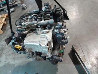 bontott VW TOURAN Motor (Fűzött blokk hengerfejjel)