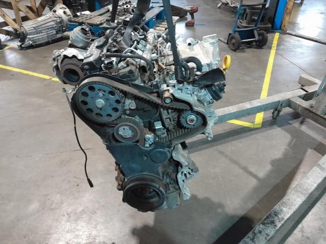 bontott VW TOURAN Motor (Fűzött blokk hengerfejjel)