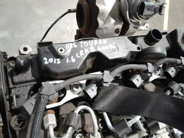 bontott VW TOURAN Motor (Fűzött blokk hengerfejjel)