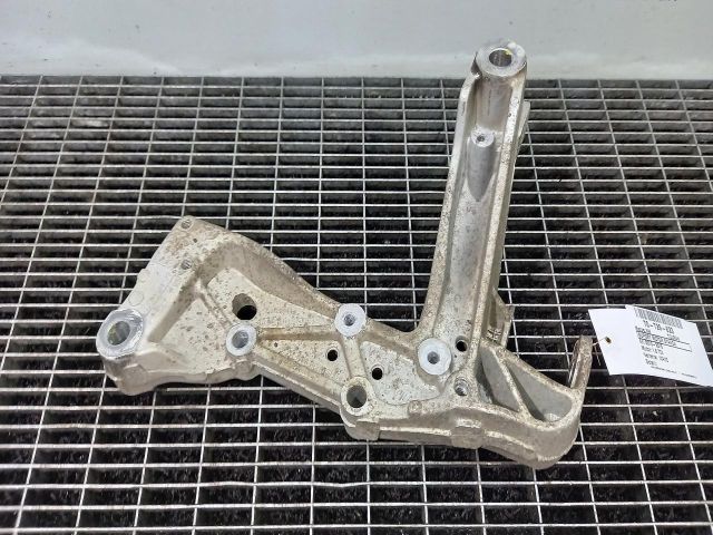 bontott VW TOURAN Motor Tartó Bak Bal