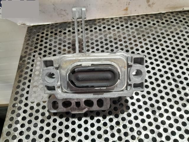 bontott VW TOURAN Motor Tartó Bak Bal