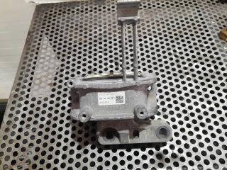 bontott VW TOURAN Motor Tartó Bak Bal