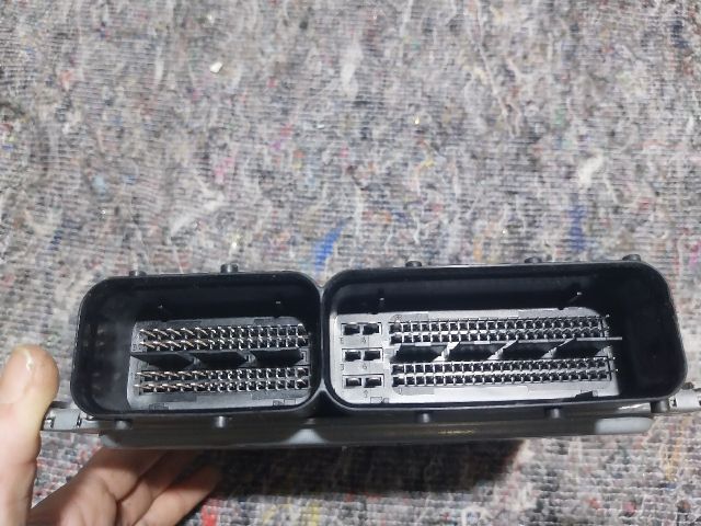 bontott VW TOURAN Motorvezérlő