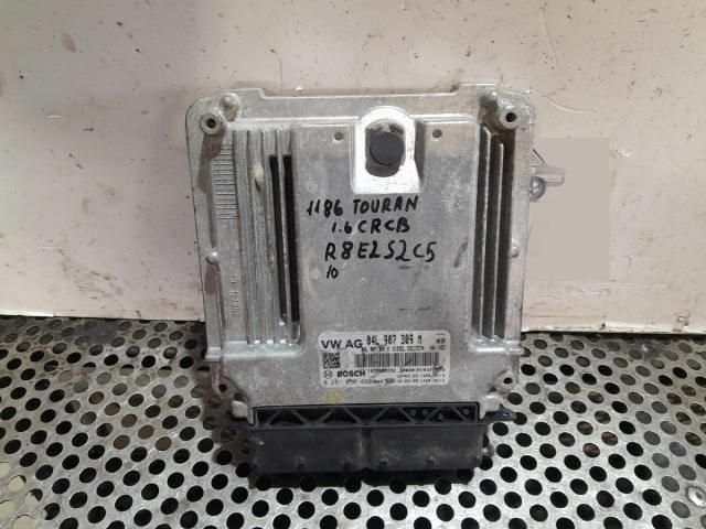 bontott VW TOURAN Motorvezérlő