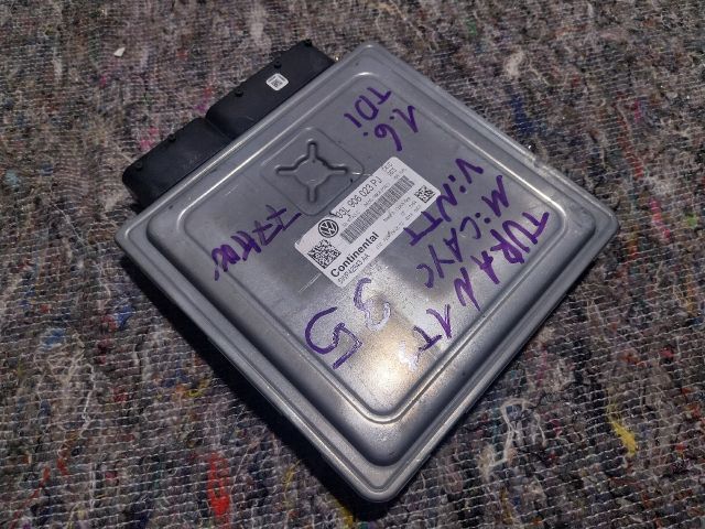 bontott VW TOURAN Motorvezérlő