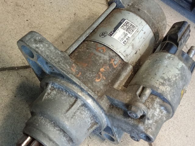 bontott VW TOURAN Önindító