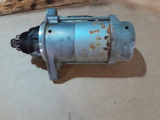 bontott VW TOURAN Önindító