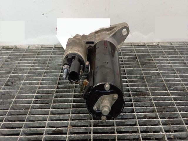 bontott VW TOURAN Önindító