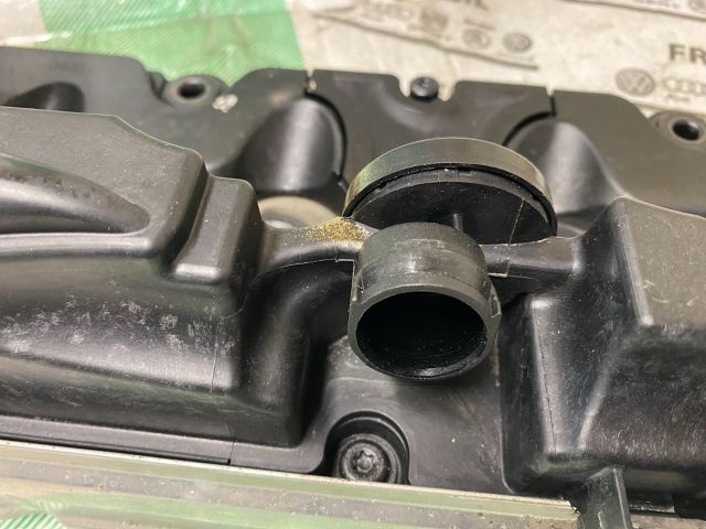 bontott VW TOURAN Szelepfedél